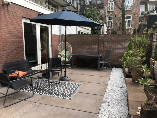 Donker Kunststof Steenschotten Terras
