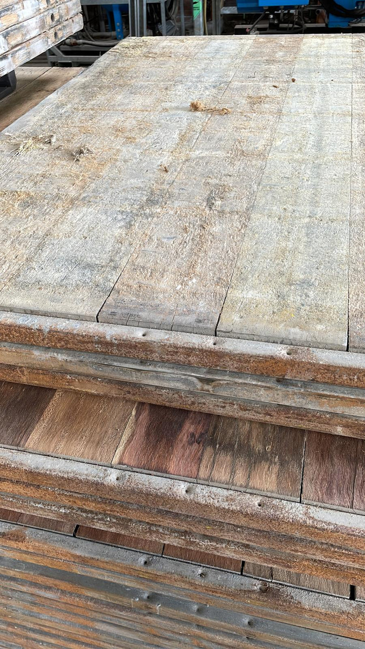 Ruwe Hardhouten schotten 140x110x5 boven